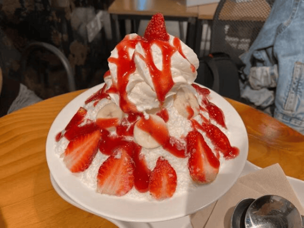 Strawberry dessert